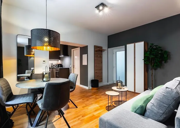 Authentic Apartment Next To Schwedenplatz