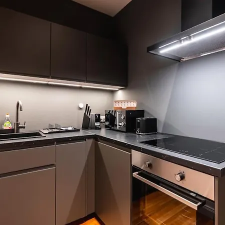 Authentic Apartment Next To Schwedenplatz Vienna Exterior photo