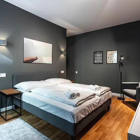 Authentic Apartment Next To Schwedenplatz Vienna Exterior photo