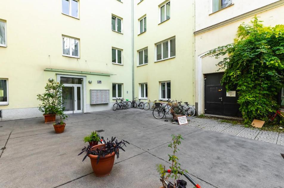 Authentic Next To Schwedenplatz Wien